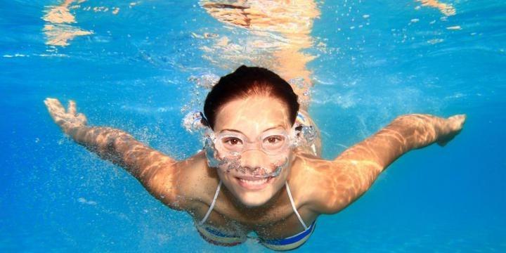 Можно ли плавать с линзами? - Profoptica.by